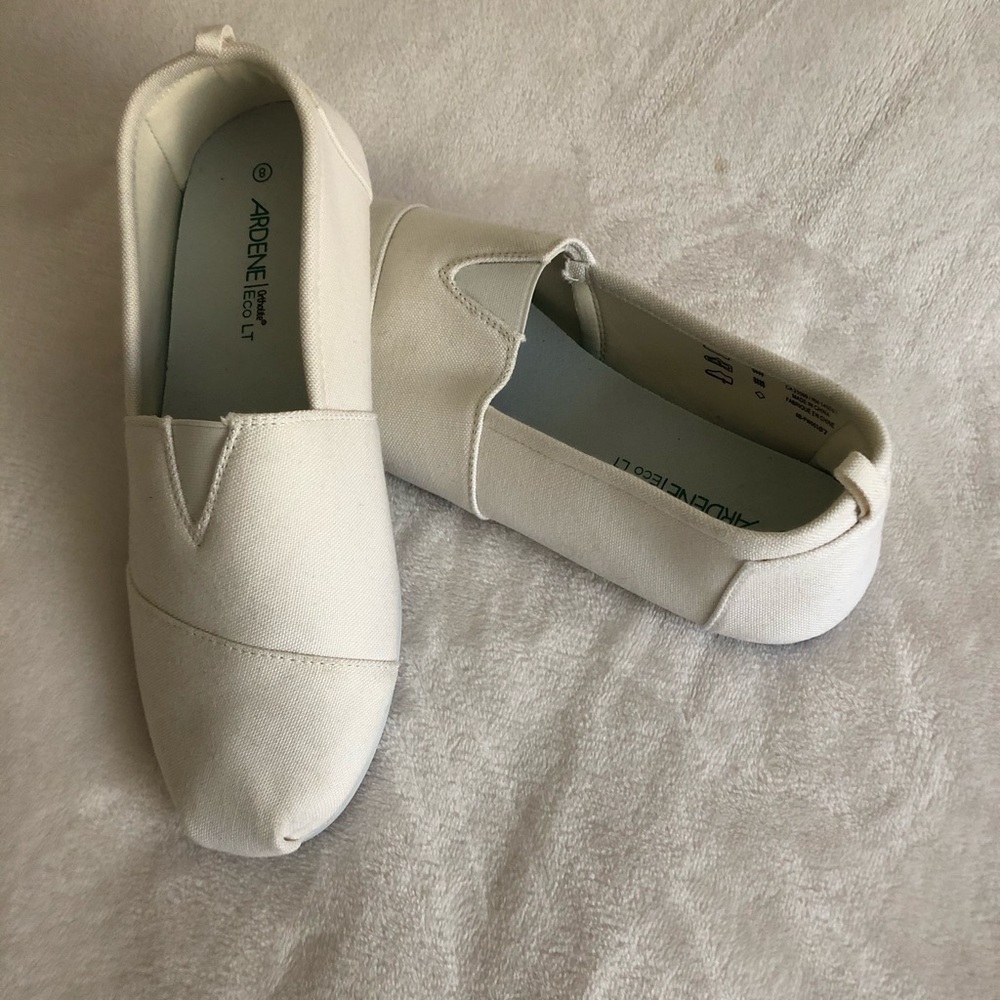 •FREE ADD ON • NWOT - Ardene Flats - Picture 2 of 6